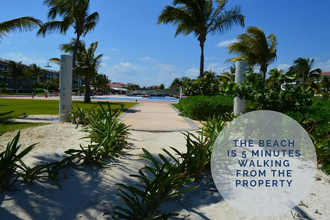 Relaxing 2 Bedroom With Jacuzzi, Terrace And Beach Club Playa del Carmen Apartament