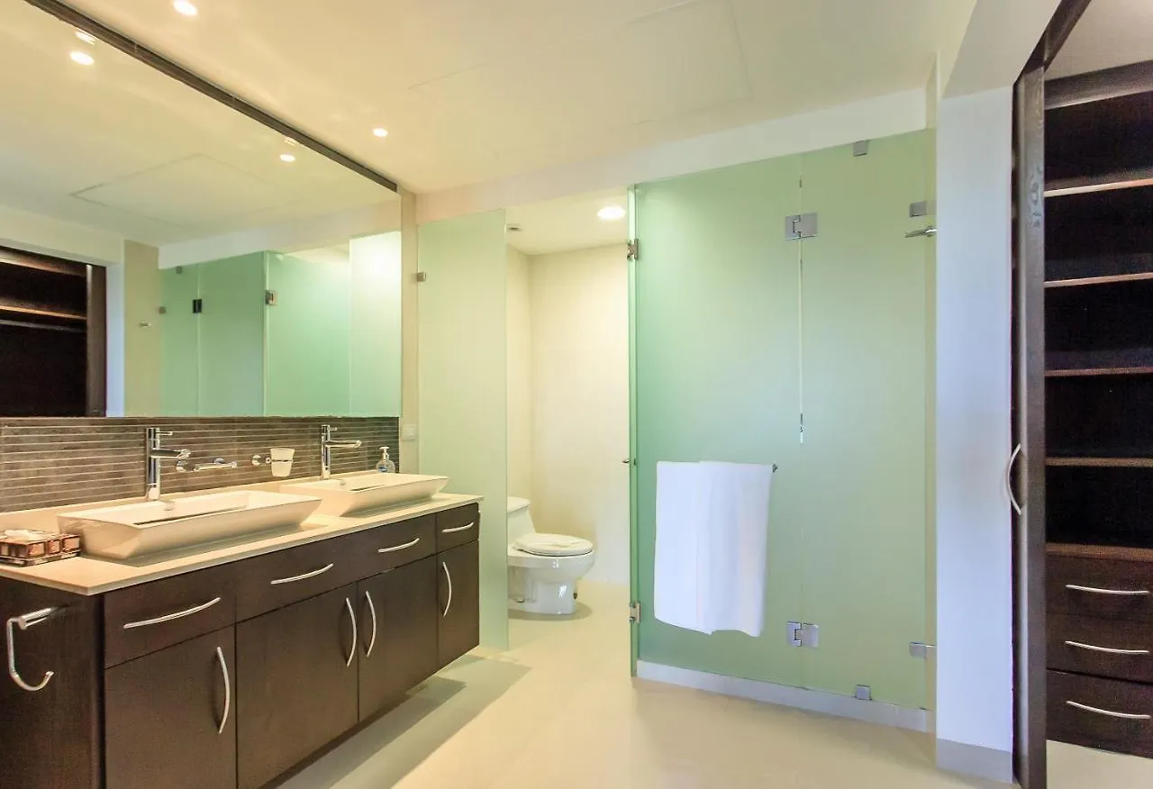 Relaxing 2 Bedroom With Jacuzzi, Terrace And Beach Club Playa del Carmen 0*,  Meksyk