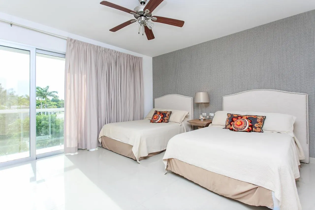 Relaxing 2 Bedroom With Jacuzzi, Terrace And Beach Club Playa del Carmen